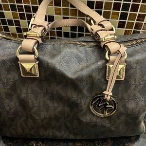 Michael kors speedy handbag